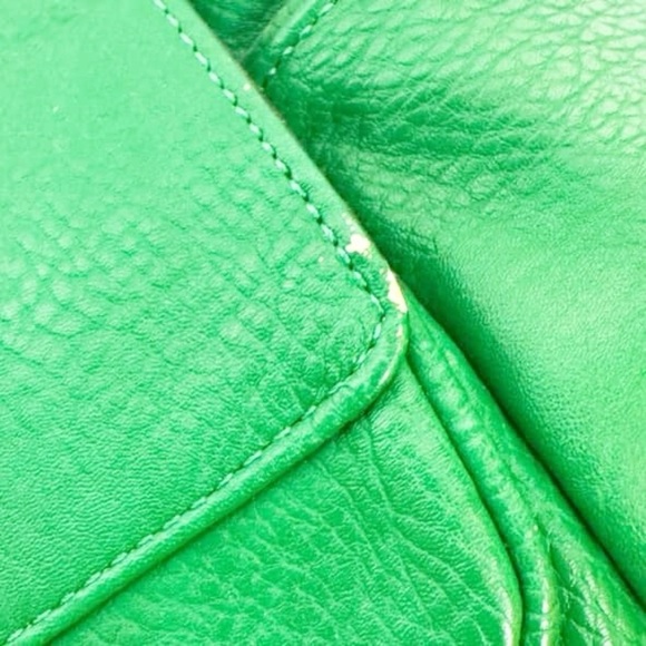 💚Olivia+Joy Emerald Green Vegan Leather Large Structured Work Tote💚 - Picture 13 of 16